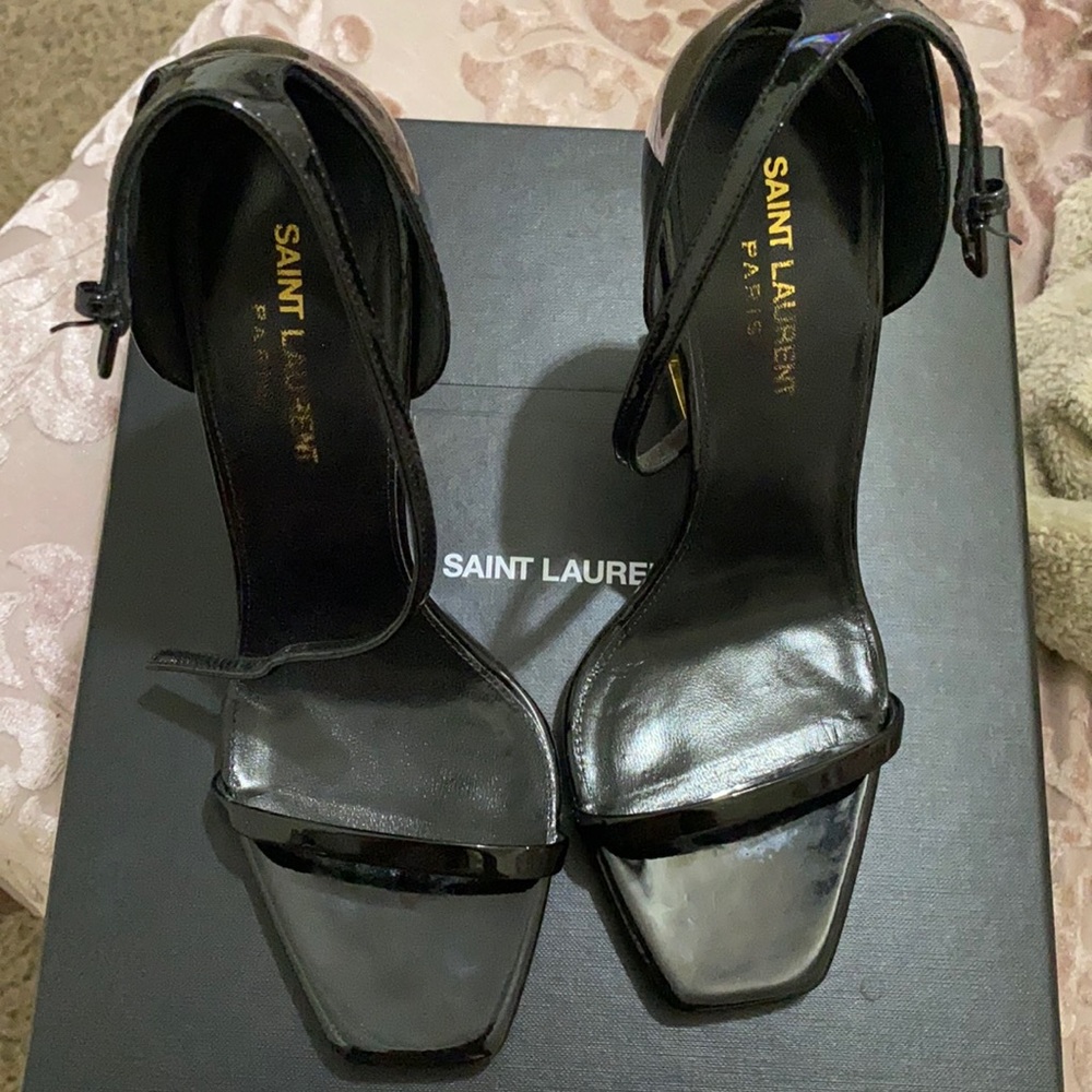 Women’s Size 8 Black & Gold Opyum YSL Heel